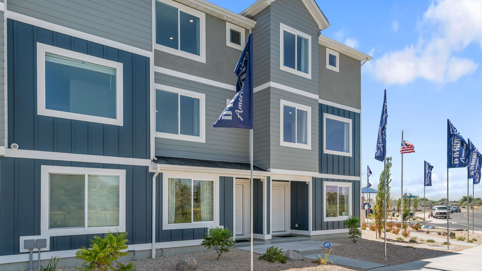 Oliver - Dixon Creek Townhomes: Harrisville, Utah - D.R. Horton