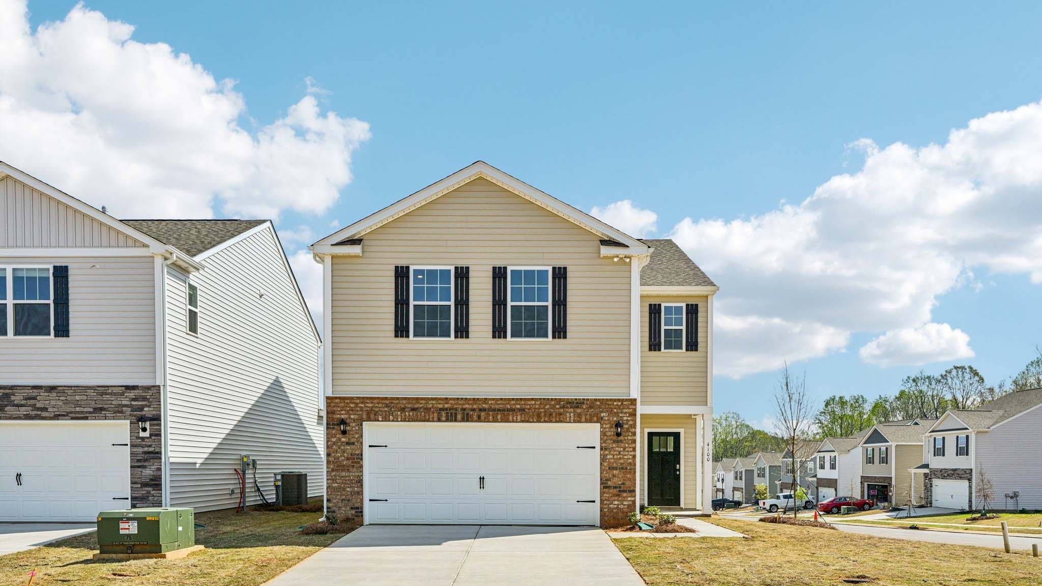 Elston - Huffman Ridge: Hickory, North Carolina - D.R. Horton