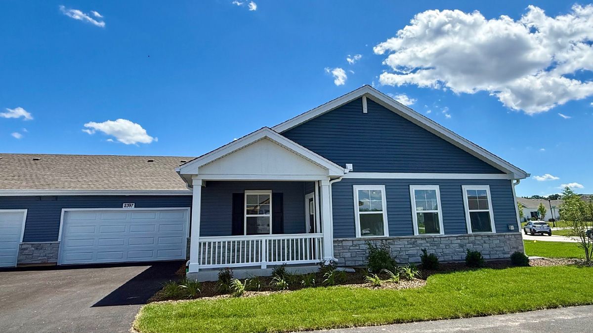 CALLIHAN - Cambridge Lakes North Ranch Townhomes: Pingree Grove, Illinois - D.R. Horton