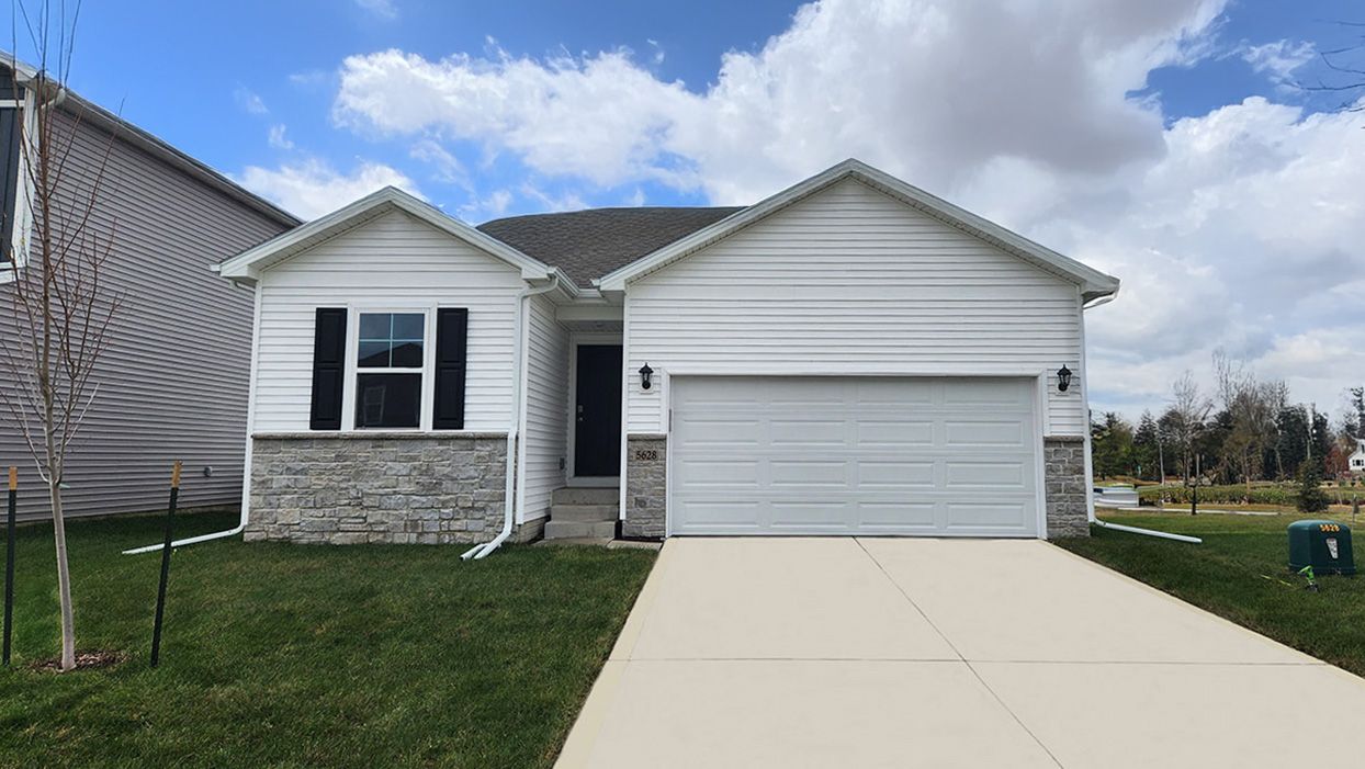 Abbott - Magnolia Heights: Grimes, Iowa - D.R. Horton