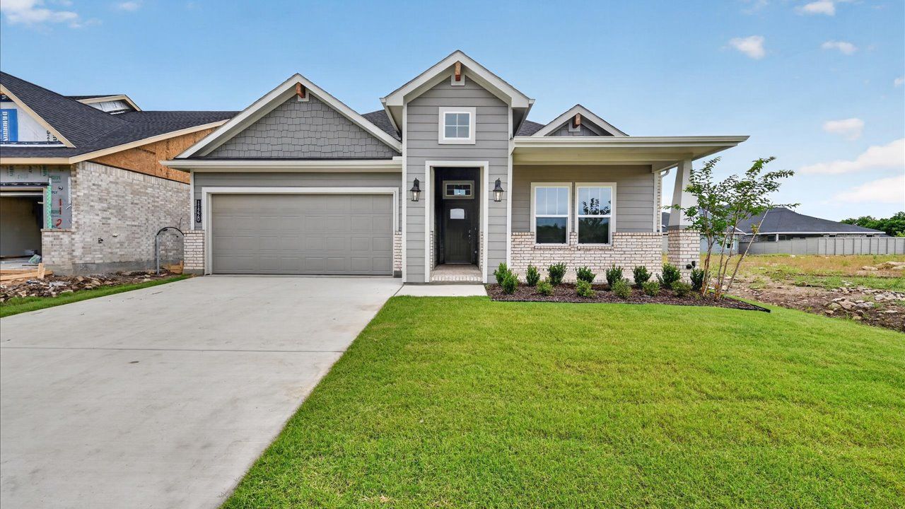 11725 Canopy Trail. Justin, TX 76247
