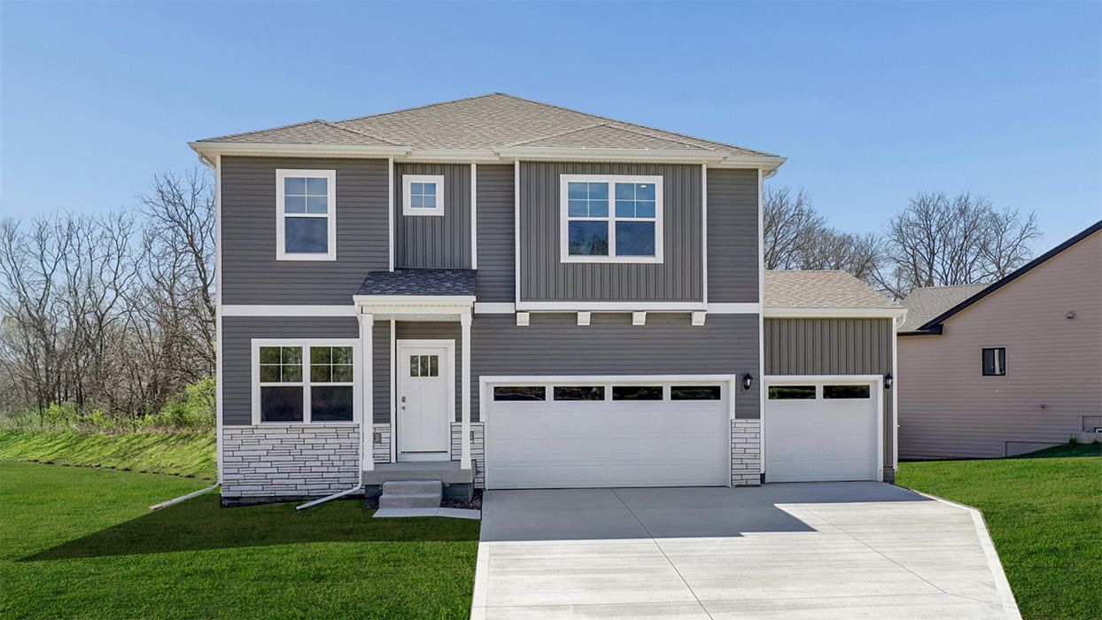 Holland - Champion Estates: Marion, Iowa - D.R. Horton
