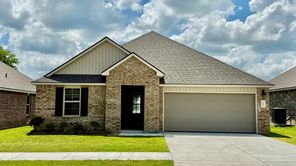 106 Lake Oak Drive (Huntsville)