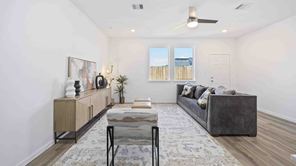 5926 Manning Oaks Street (Daisy)