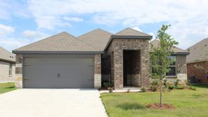 411 Range Road (Devine)