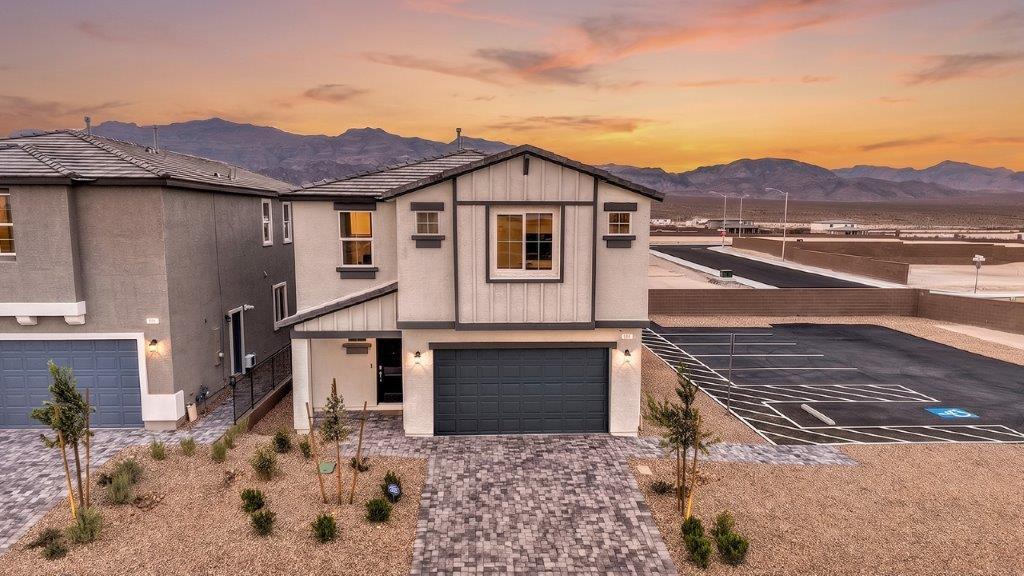 casa en Heartland Falls Phase III at Tule Springs por D.R. Horton Basic