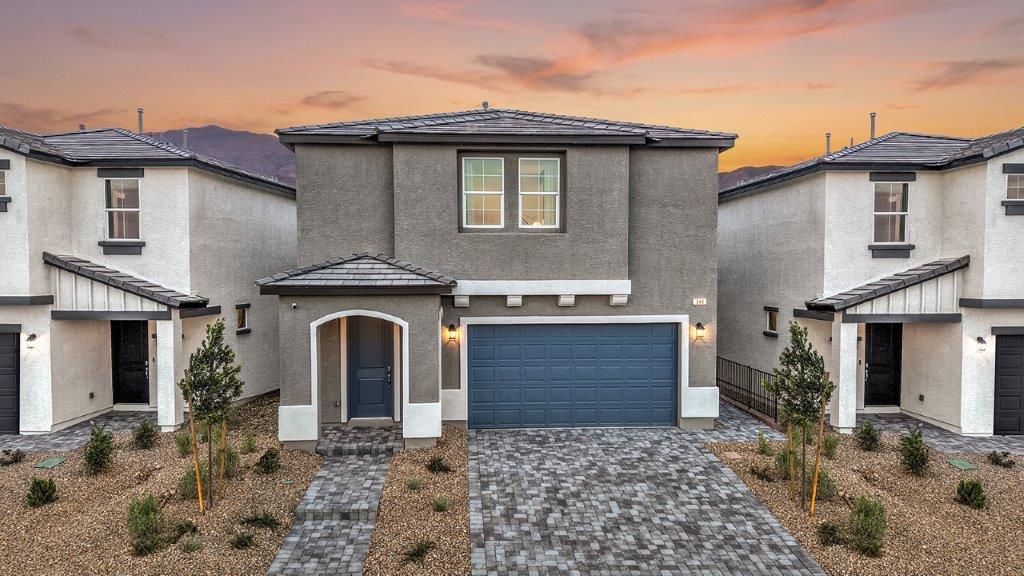 casa en Heartland Falls Phase III at Tule Springs por D.R. Horton Basic