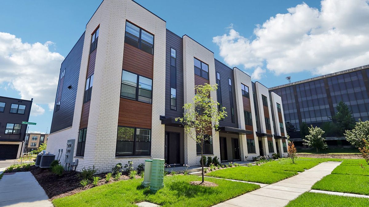 GRANT - Northgate at Veridian: Schaumburg, Illinois - D.R. Horton