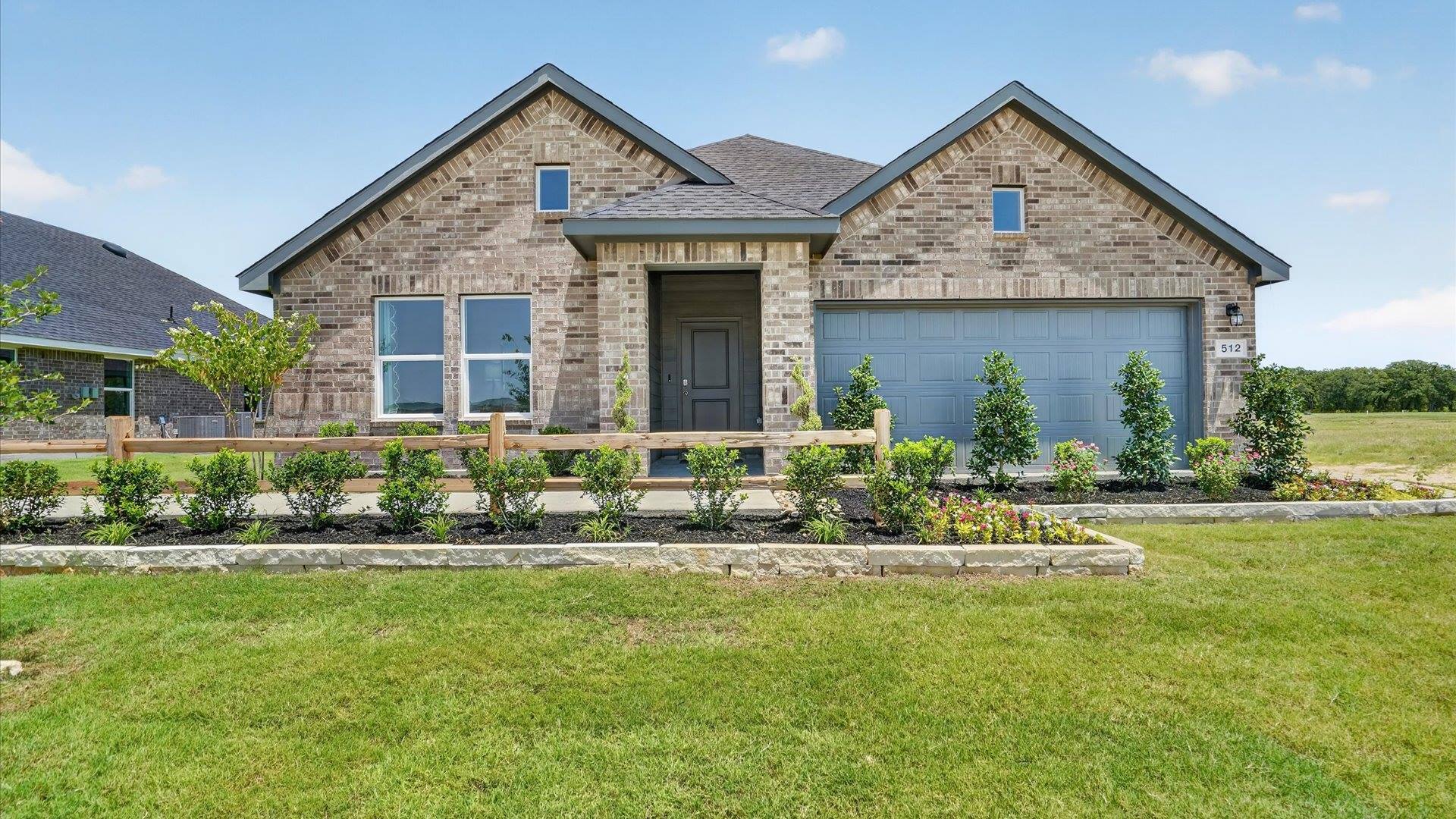 TEXAS CALI - Saratoga: Granbury, Texas - D.R. Horton