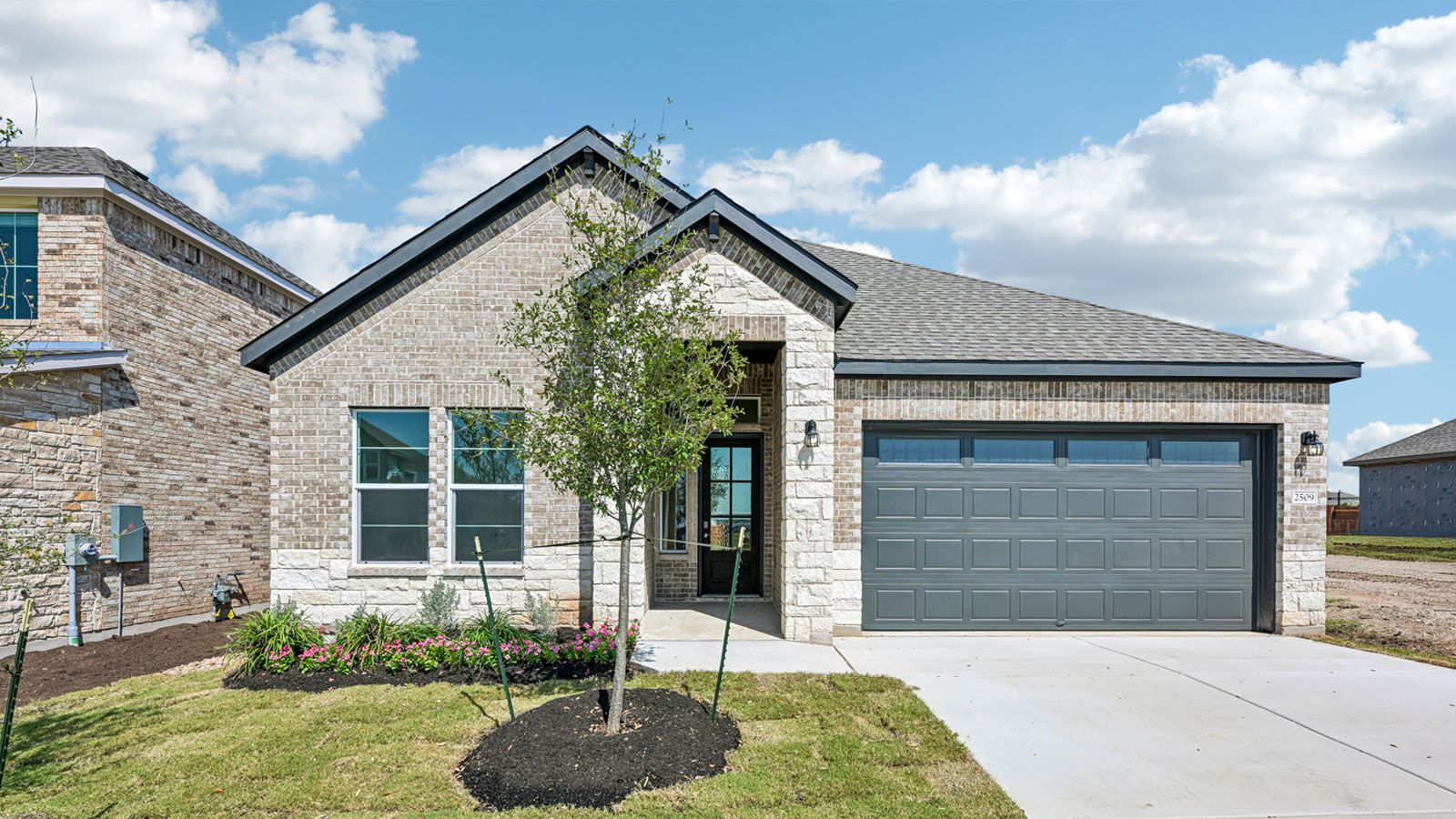The Edinburg - The Enclave at Bar W Ranch: Leander, Texas - D.R. Horton