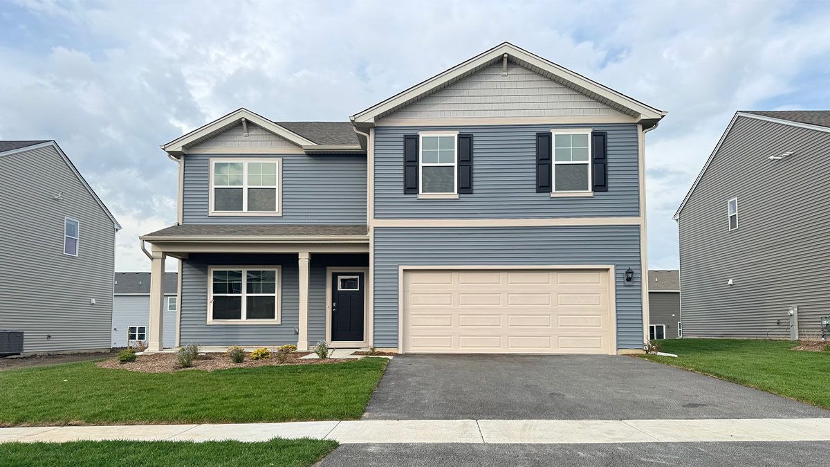 HENLEY - Cambridge Lakes North Traditional Single Family: Pingree Grove, Illinois - D.R. Horton