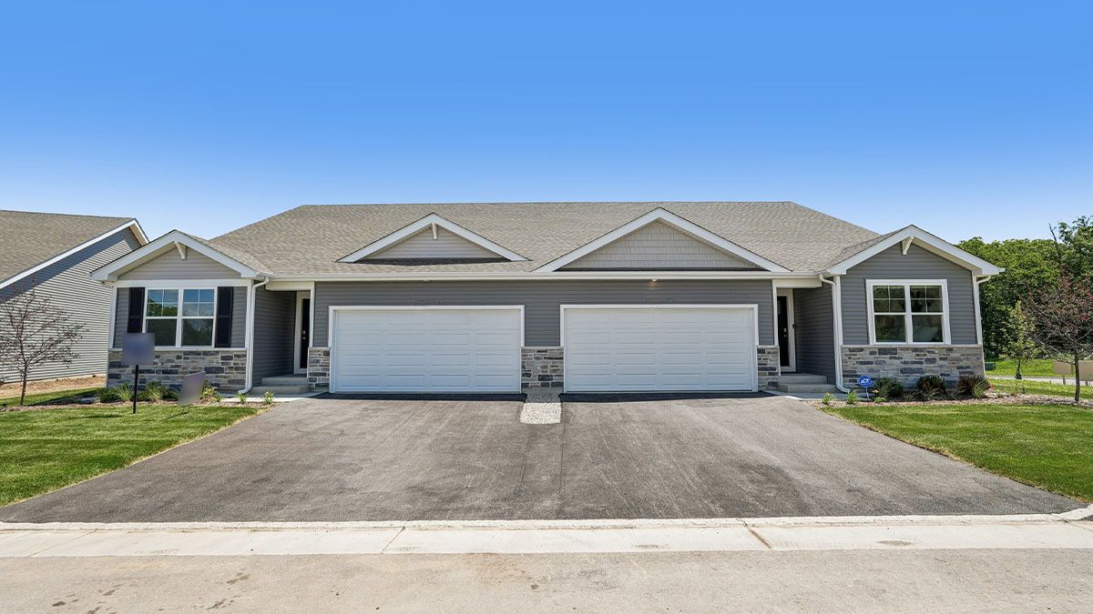 TAYLOR - Schaefer Farm Ranch Townhomes: Burlington, Illinois - D.R. Horton