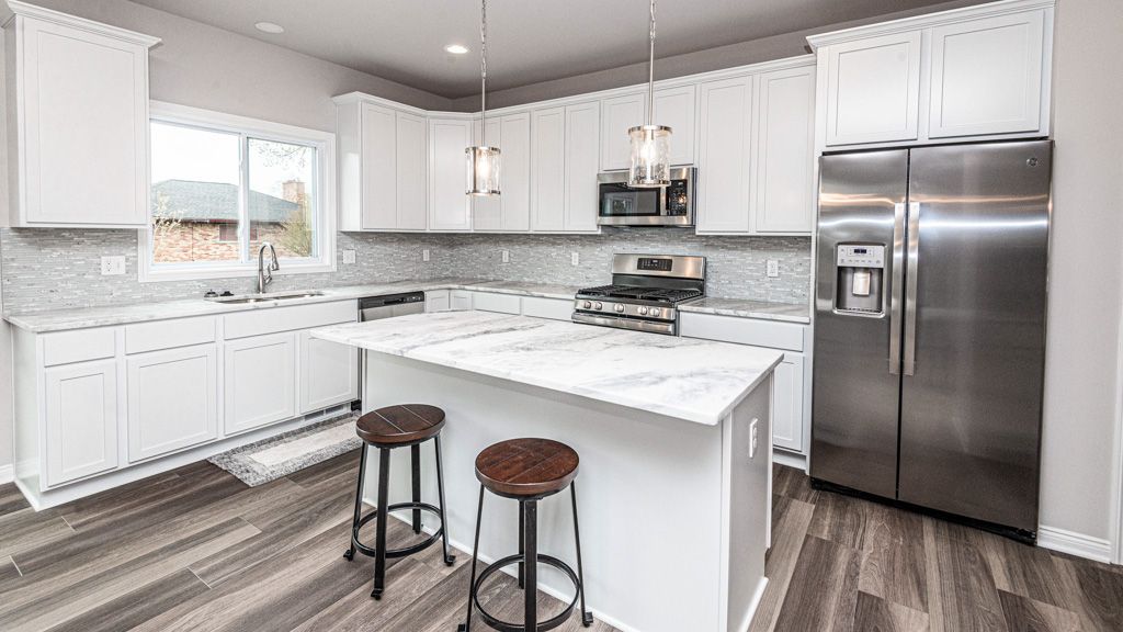 10405 Valley Creek Drive. Goodrich, MI 48438