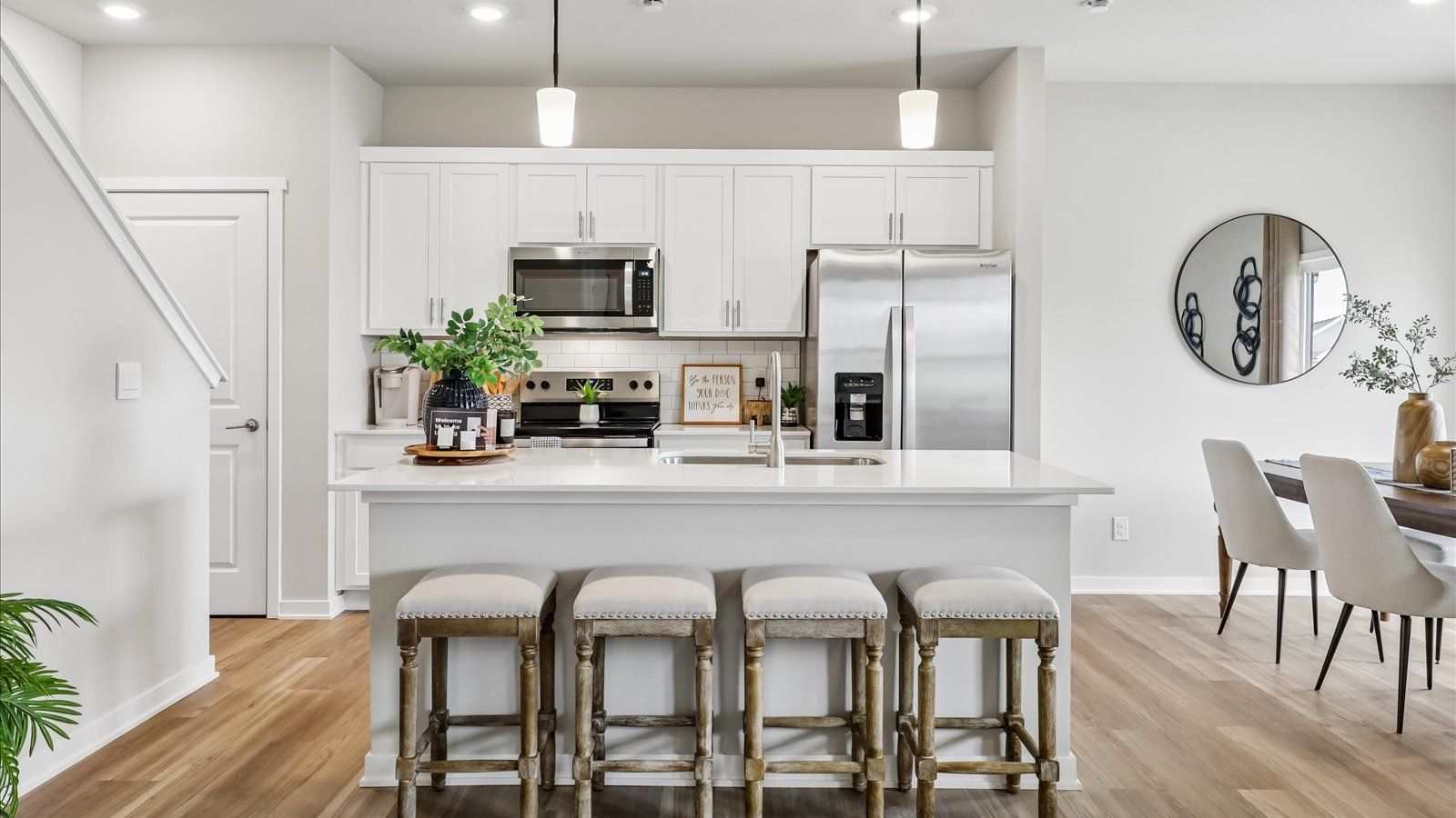 Banks Landing Townhomes por D.R. Horton en Des Moines Iowa