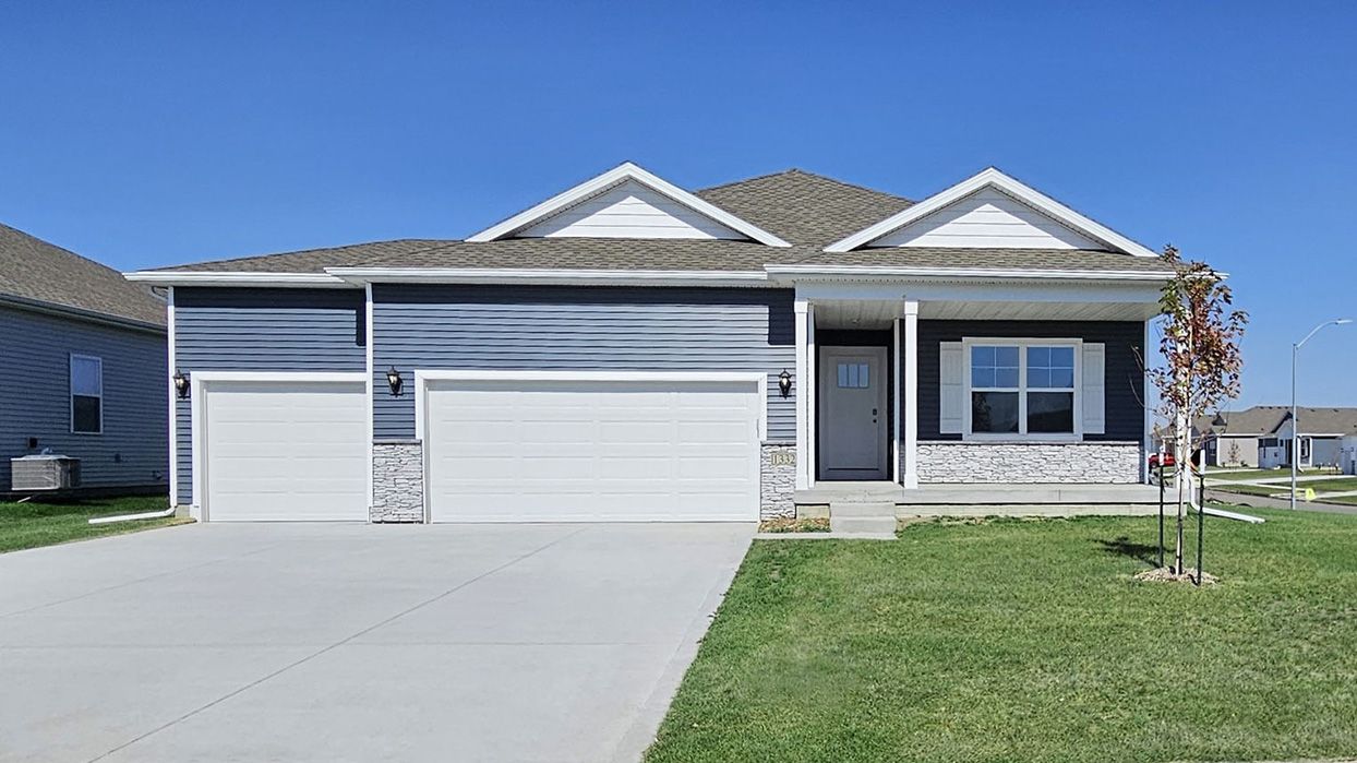 Harmony - Rolling Prairie Estates: Hiawatha, Iowa - D.R. Horton
