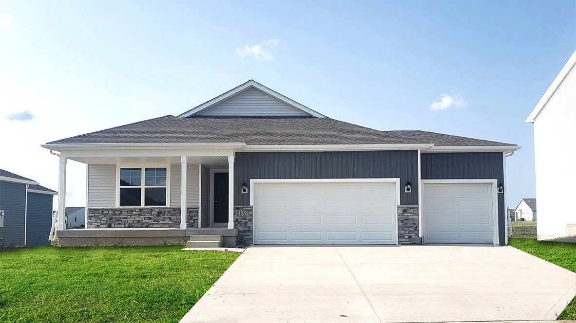 Hamilton - Autumn Valley: Waukee, Iowa - D.R. Horton