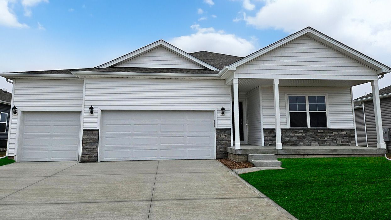 Neuville - Ridgedale Villas: Johnston, Iowa - D.R. Horton