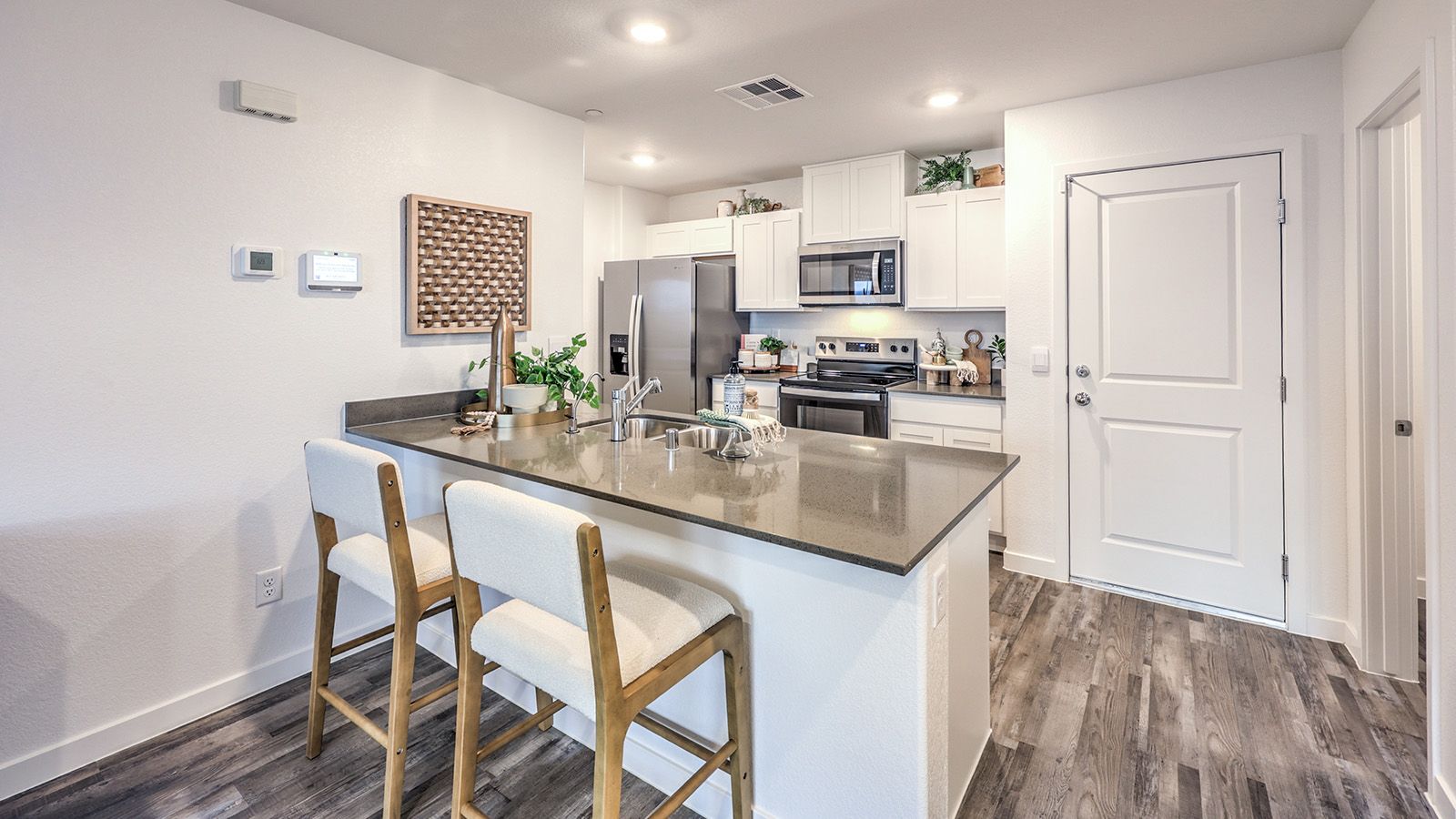 casa en Symmetry Trails Phase II at Cadence por D.R. Horton Basic