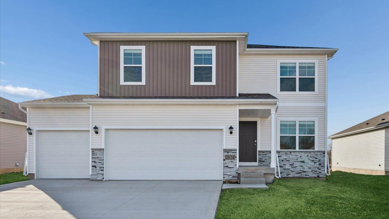 Bellhaven - Three Lakes: Des Moines, Iowa - D.R. Horton