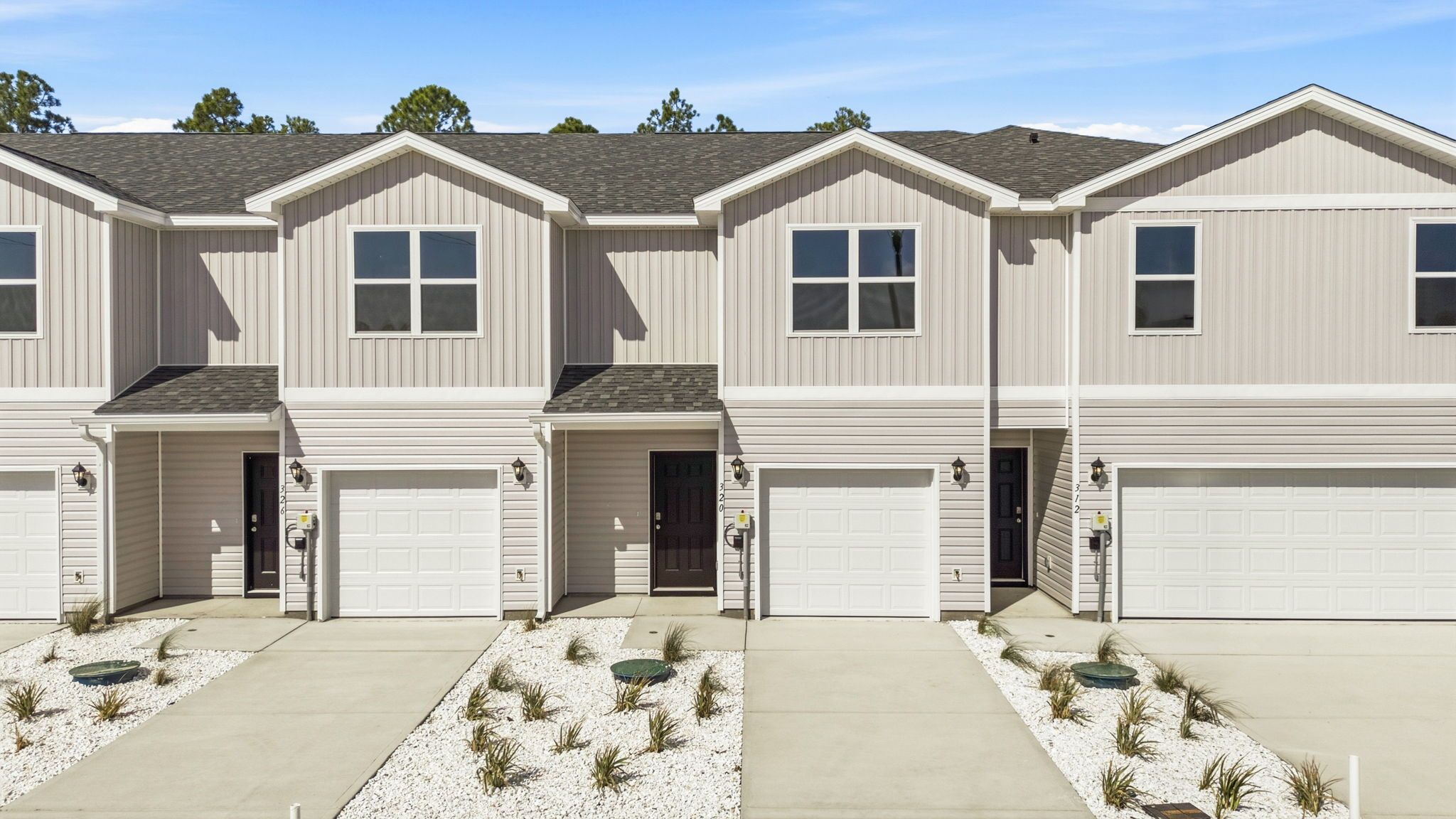 Sabal Interior Unit - Chateau Nemours Townhomes: Port Saint Joe, Florida - D.R. Horton