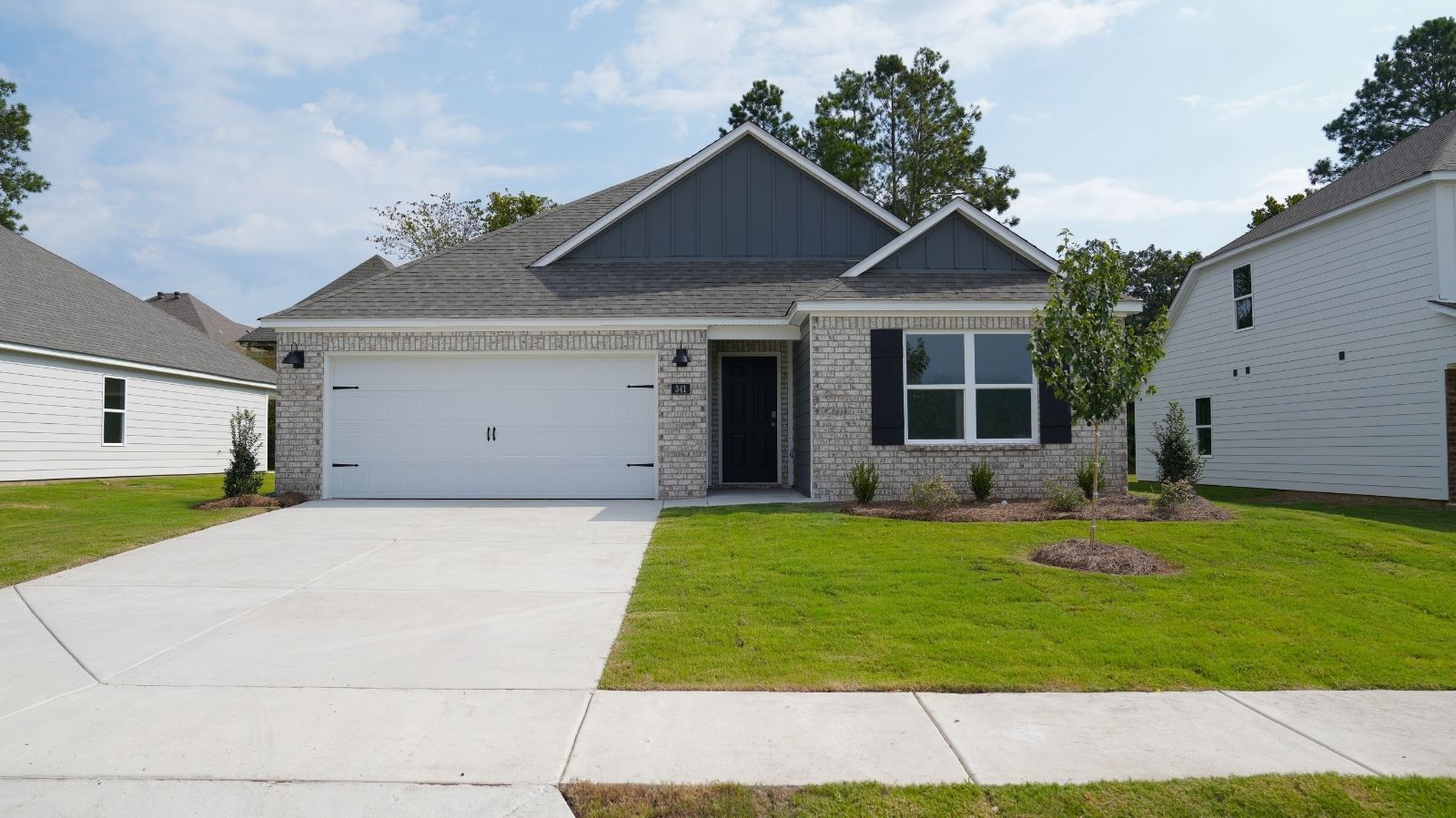 The Lakeside - Timberline: Calera, Alabama - D.R. Horton Basic