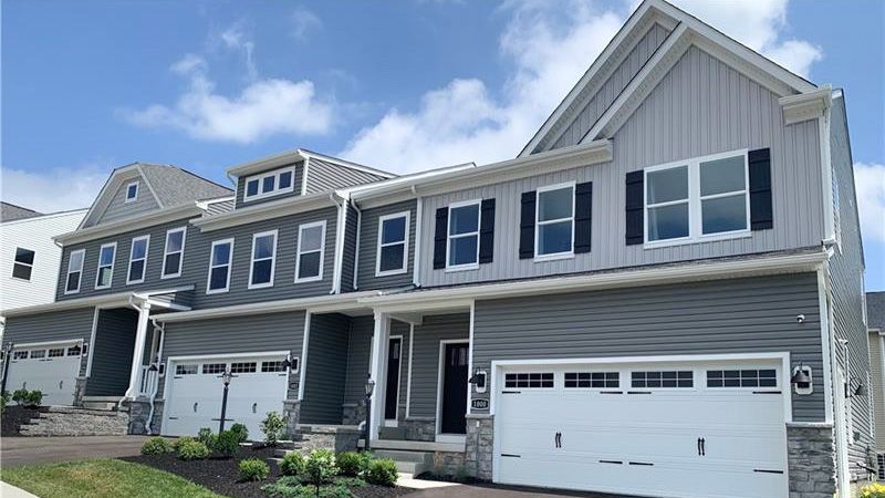 Kennedy - Sienna Village Townhomes: Valencia, Pennsylvania - D.R. Horton