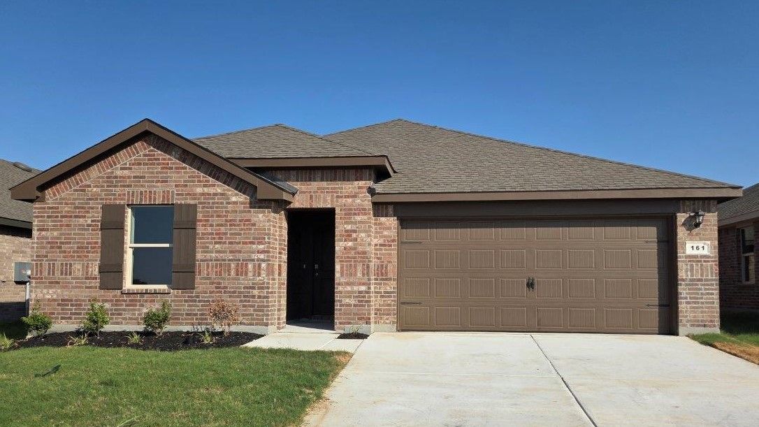 Lakeway - The Hills at Reunion: Newark, Texas - D.R. Horton