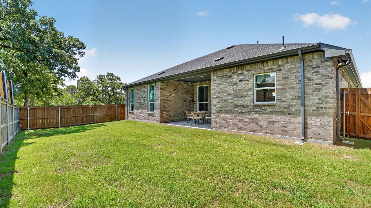 Liberty Hill - Eden Ranch: Arlington, Texas - D.R. Horton