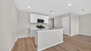 2225 BAKERSFIELD DRIVE (ELLIS)