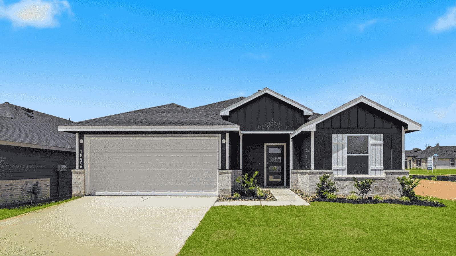 Denton - Chapel Lakes: Montgomery, Texas - D.R. Horton Basic