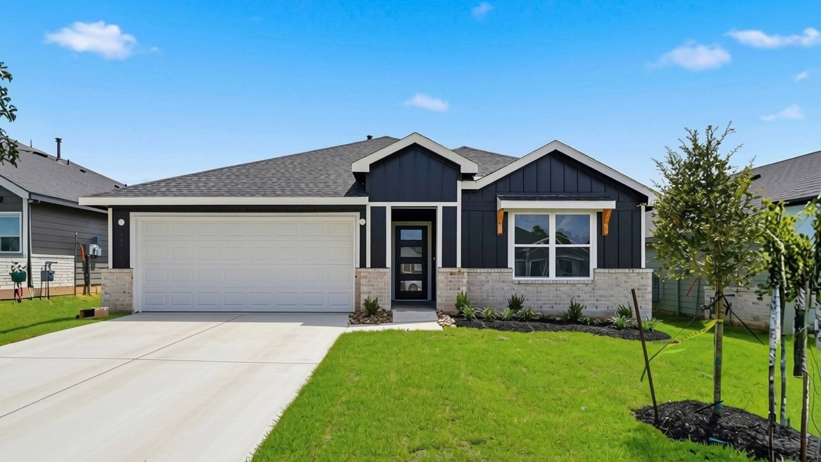 Texas Cali - Chapel Lakes: Montgomery, Texas - D.R. Horton Basic