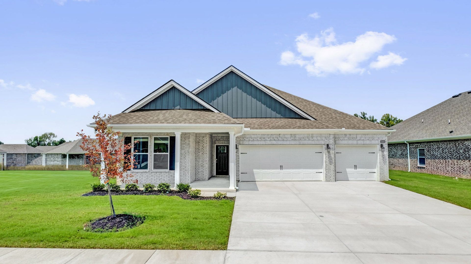Riverwood Gardens - Oakland, TN