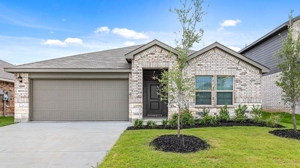 TEXAS CALI - Valley Brook: Fort Worth, Texas - D.R. Horton