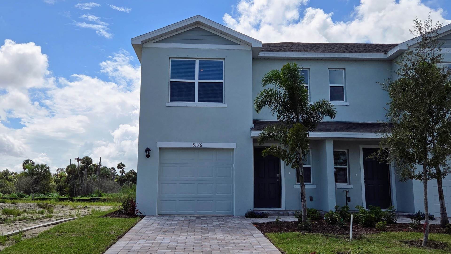 Creekside Townhomes - Fort Pierce, FL
