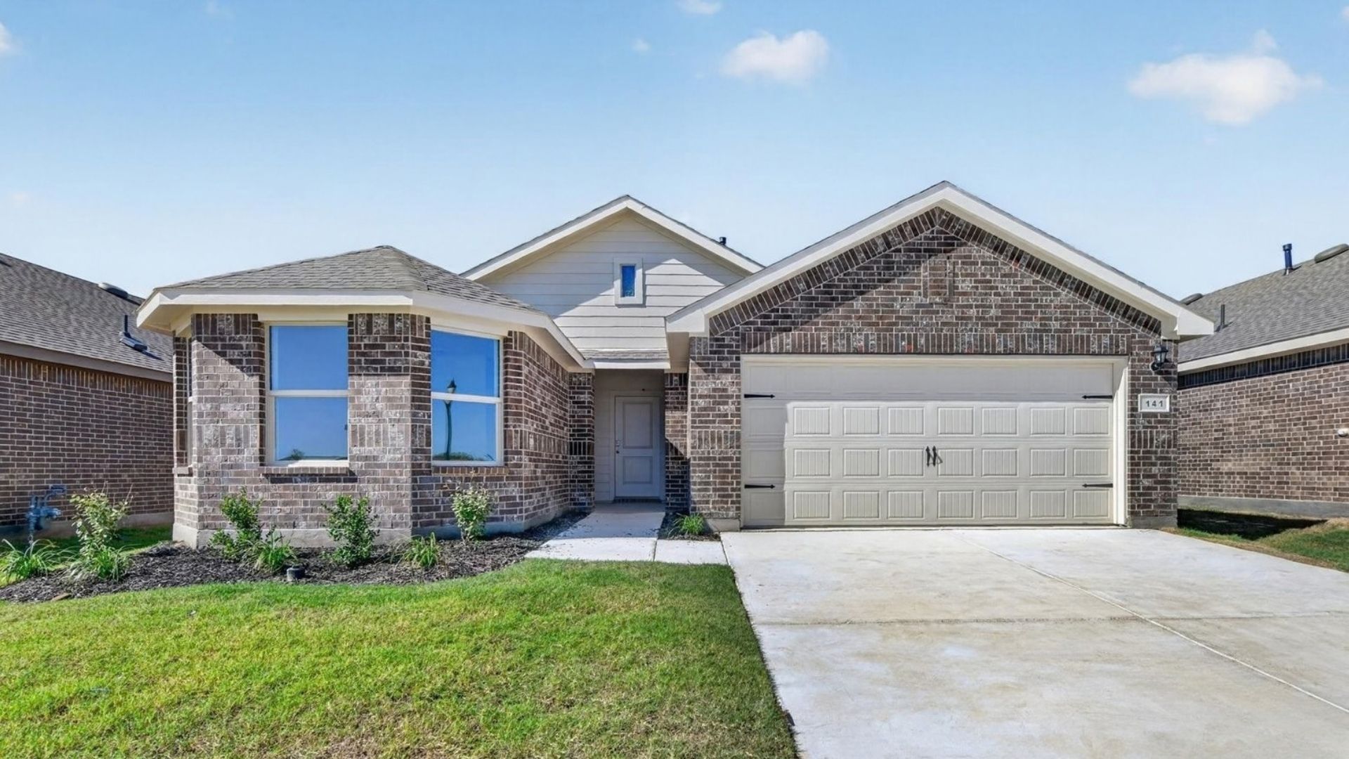 Huntsville - The Hills at Reunion: Newark, Texas - D.R. Horton