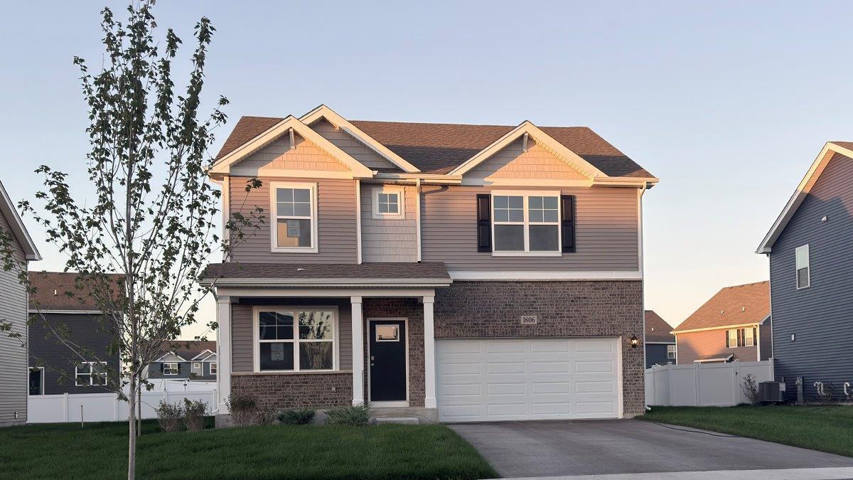 HOLCOMBE - Ashford Place: Plainfield, Illinois - D.R. Horton