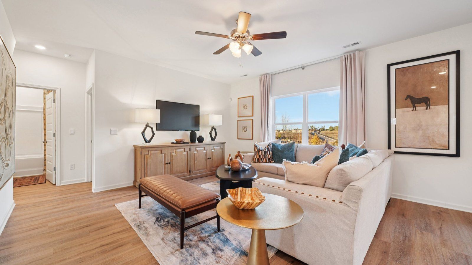 casa en Crown Pointe por D.R. Horton Basic