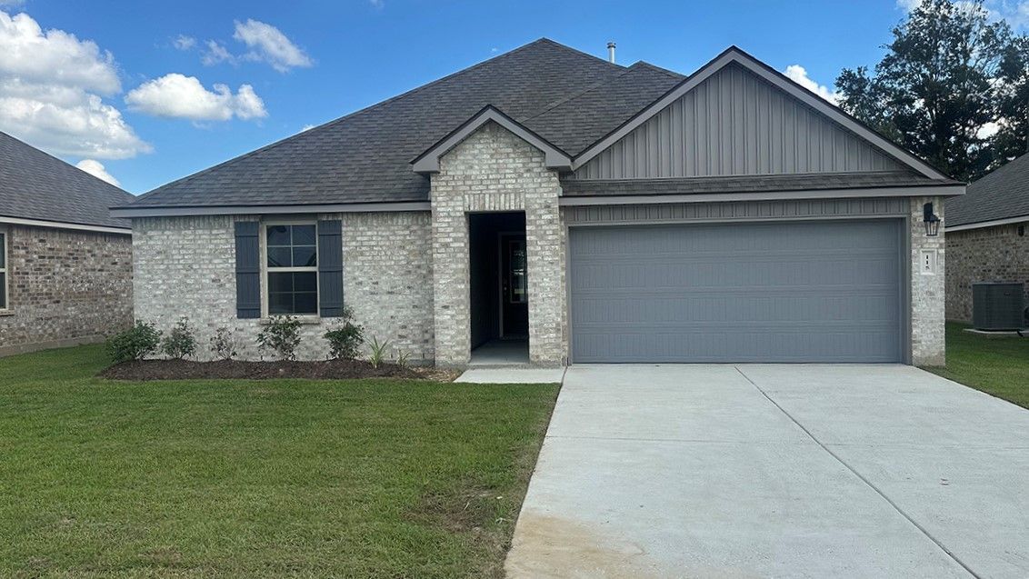 Bellvue - Grand Oaks: Lafayette, Louisiana - D.R. Horton