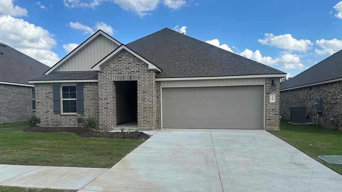 Huntsville - Grand Oaks: Lafayette, Louisiana - D.R. Horton