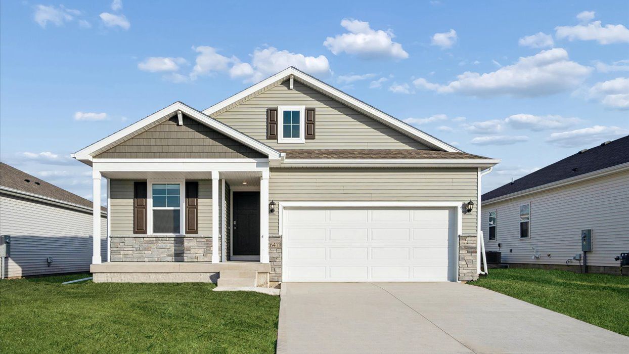 Roland - Fox Ridge: West Des Moines, Iowa - D.R. Horton