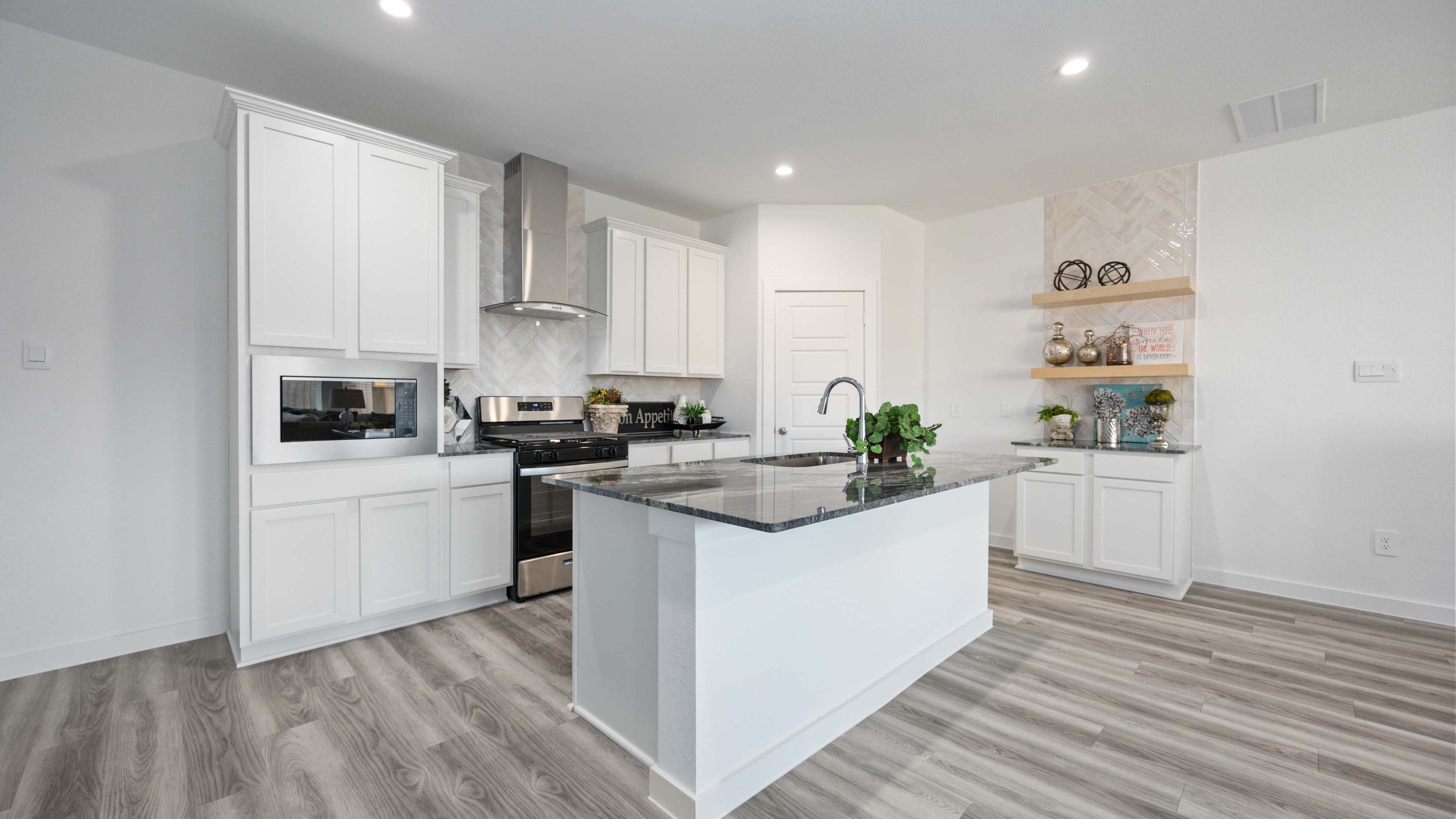 Arlo - Alexander Townhomes: Pearland, Texas - D.R. Horton Basic