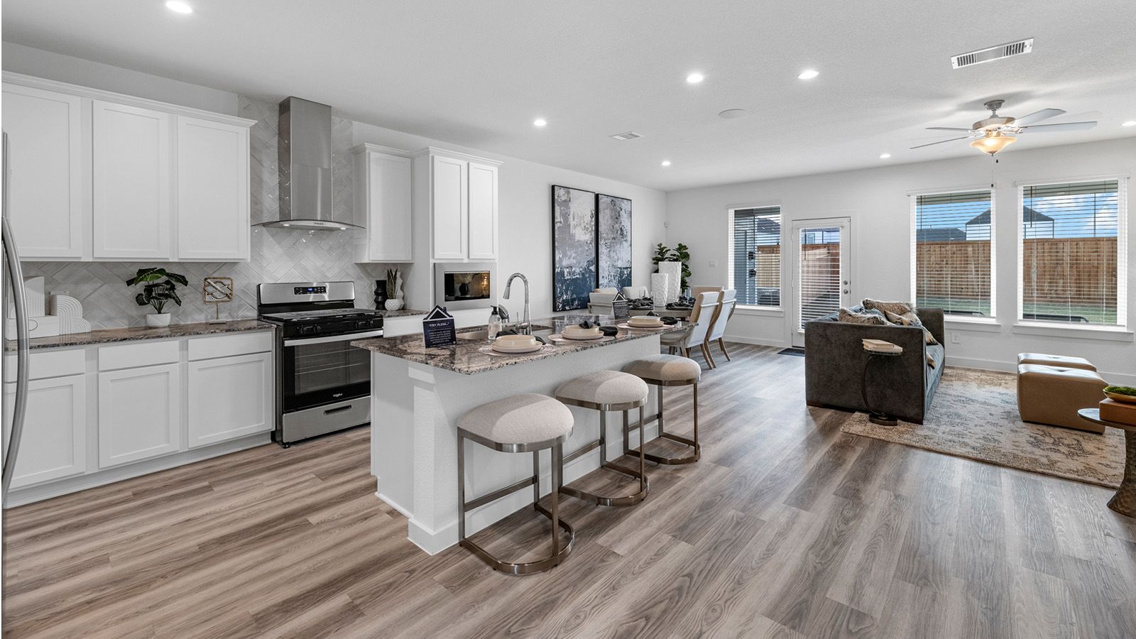 Blair - Alexander Townhomes: Pearland, Texas - D.R. Horton Basic