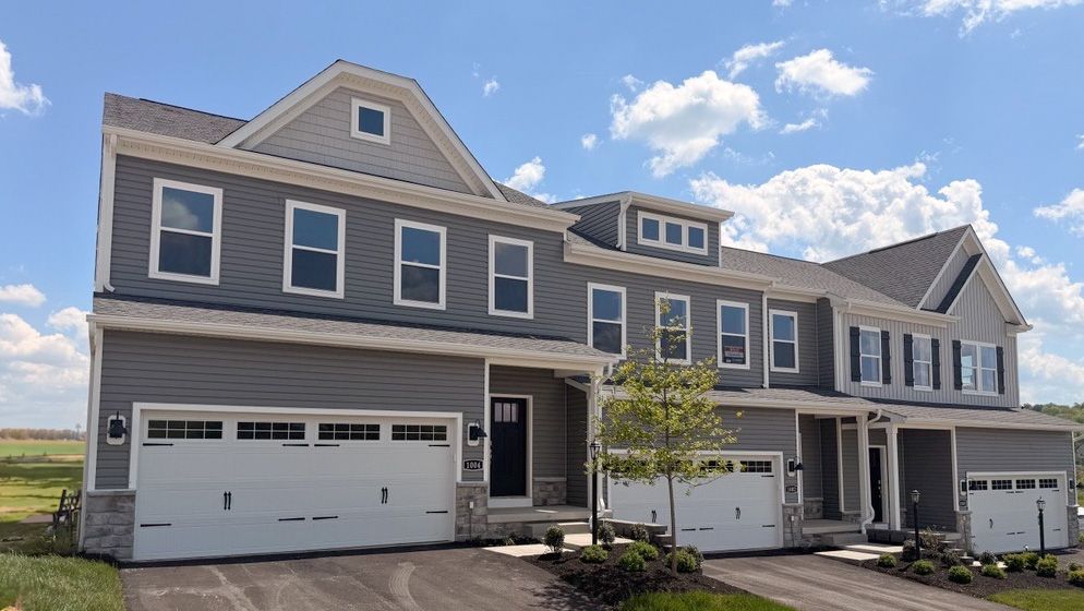 Sienna Village Townhomes por D.R. Horton en Pittsburgh Pennsylvania