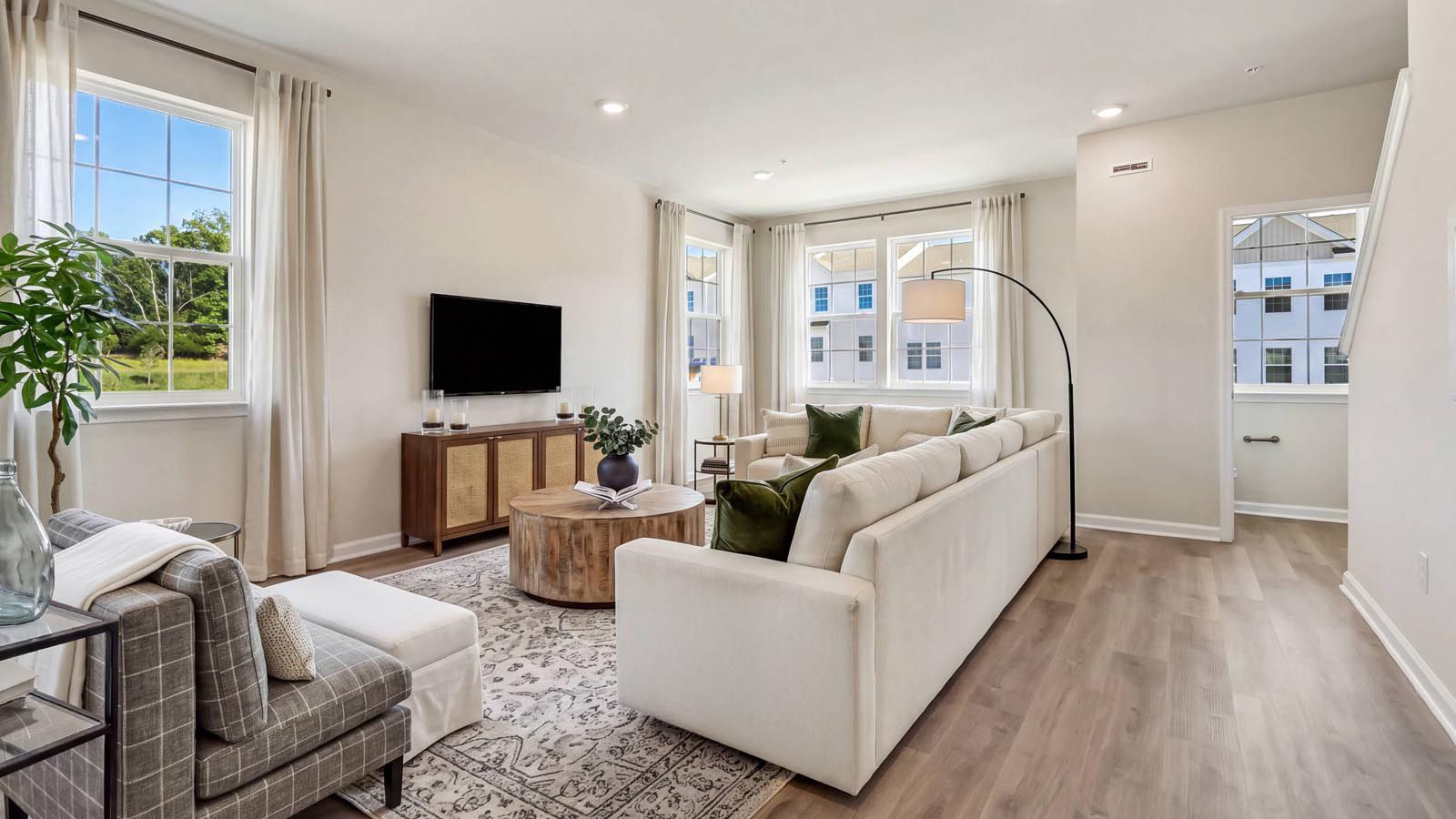 Lafayette - Creekside Village Townhomes: Pennsburg, Pennsylvania - D.R. Horton Basic