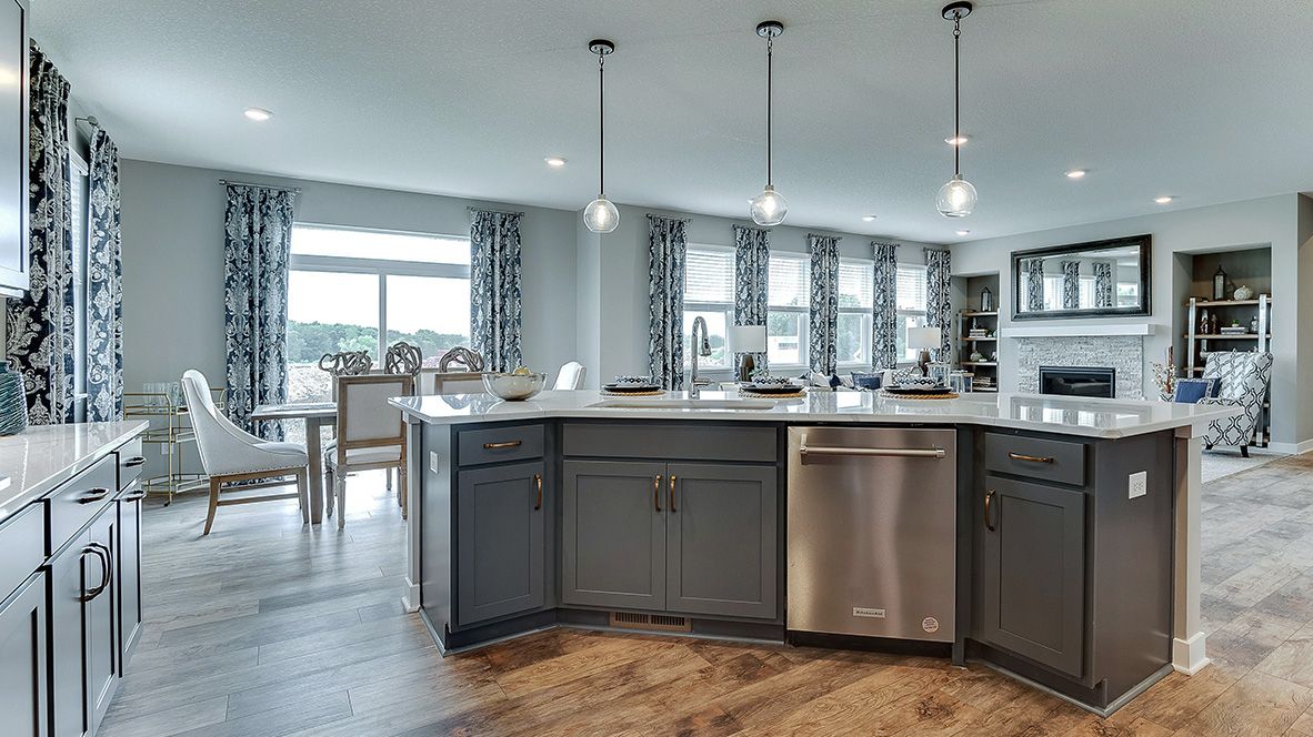 528 Goldenrod Trail. Waconia, MN 55387