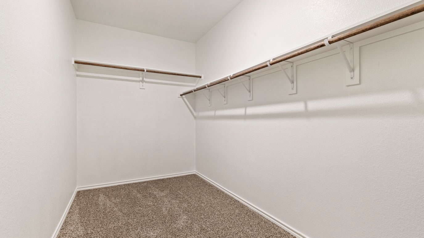 2914 Drury Lane. Ennis, TX 75119