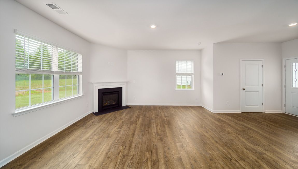 1101 37Th Ave Lane Ne. Hickory, NC 28601