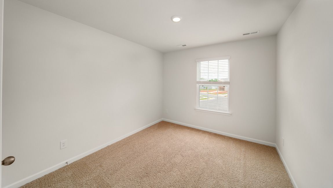 1101 37Th Ave Lane Ne. Hickory, NC 28601