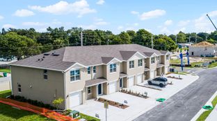 The Vineyards Townhomes por D.R. Horton Basic en Daytona Beach Florida