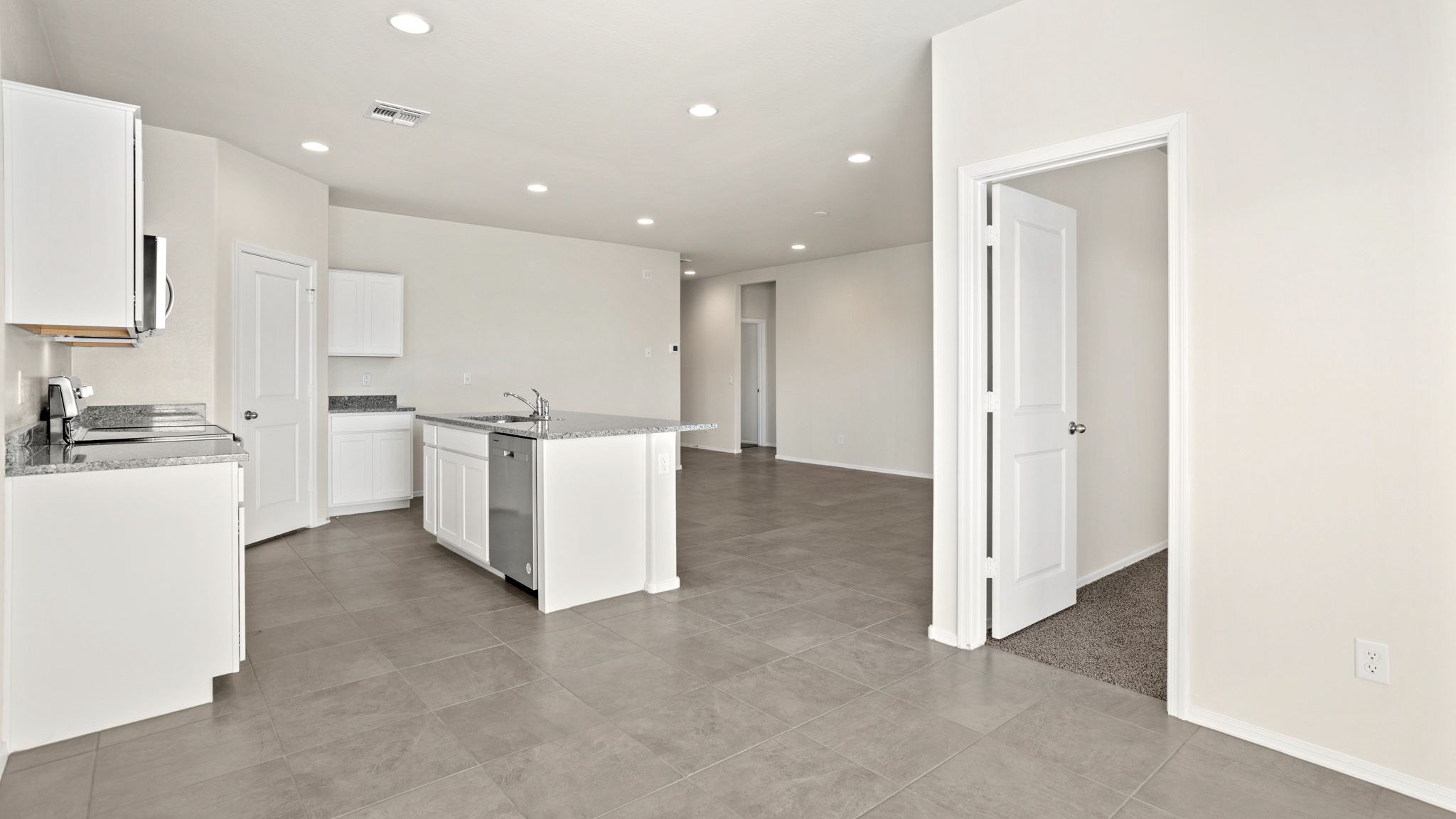 28223 N Ice Cavern Ln. San Tan Valley, AZ 85143